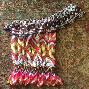 ✨Karlie✨Off the shoulder top